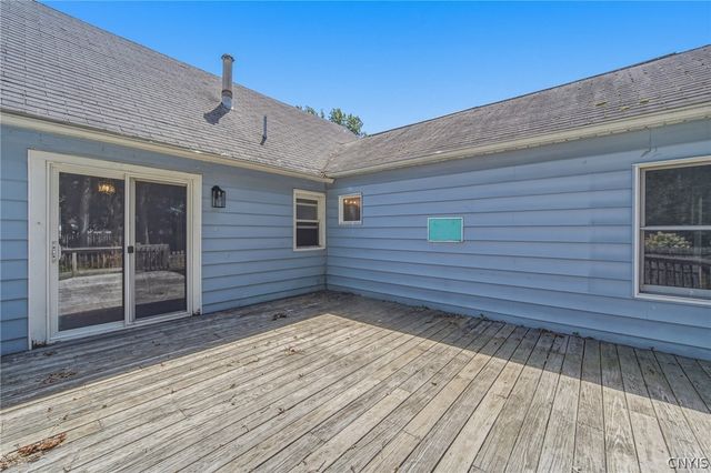 162 Pine Tree Drive, Clay, NY 13212