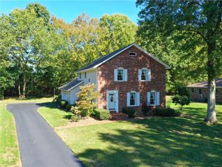 17 Forest Glen Drive, Pine Twp, PA 16127