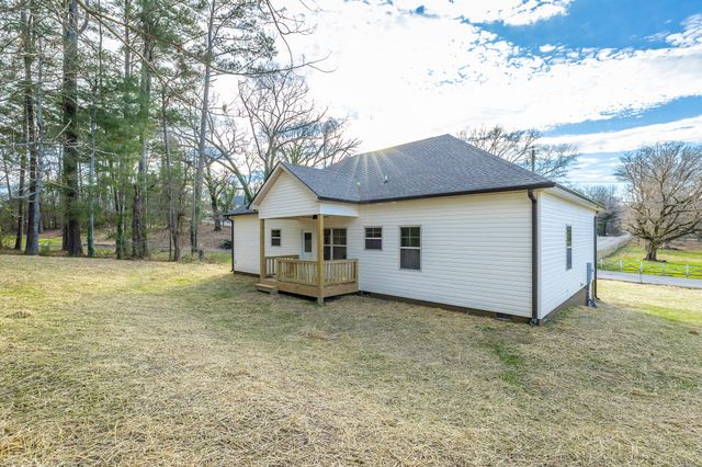 206 Wheeler Avenue, Chickamauga, GA 30707