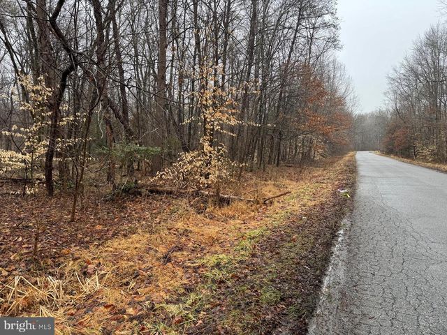 8465 WARREN DR, Pomfret, MD 20675