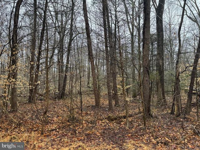 8465 WARREN DR, Pomfret, MD 20675