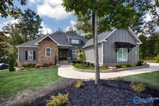 40 Ridge Bluff Circle, Huntsville, AL 35803