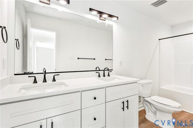 308 Crump Dr, Ruther Glen, VA 22546