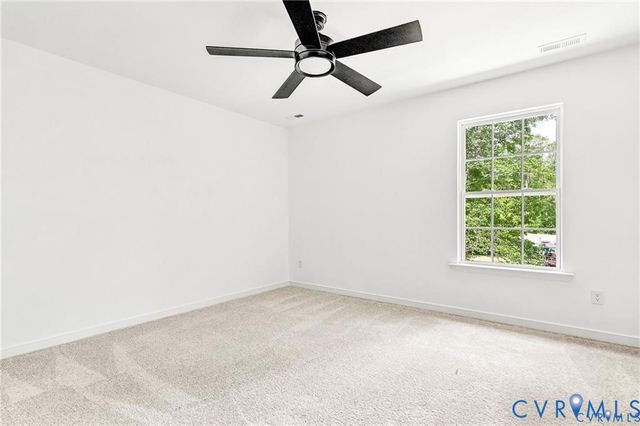 308 Crump Dr, Ruther Glen, VA 22546