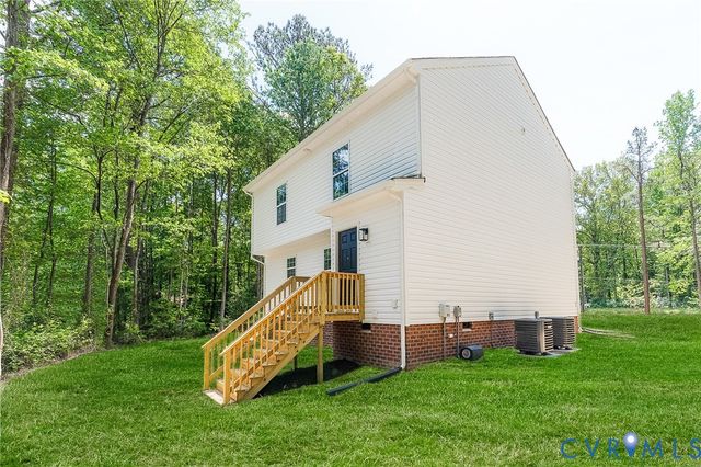 308 Crump Dr, Ruther Glen, VA 22546