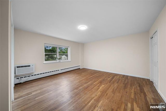 1565 Center Avenue 3D, Fort Lee, NJ 07024