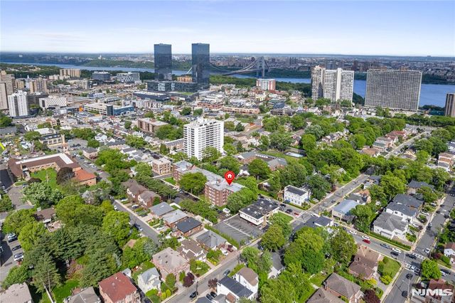 1565 Center Avenue 3D, Fort Lee, NJ 07024