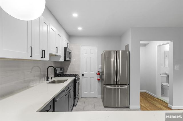 1565 Center Avenue 3D, Fort Lee, NJ 07024