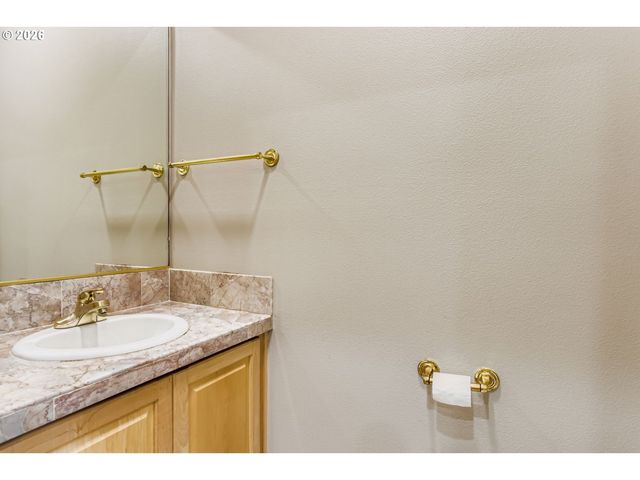 1616 Sw MONTGOMERY St, Portland, OR 97201