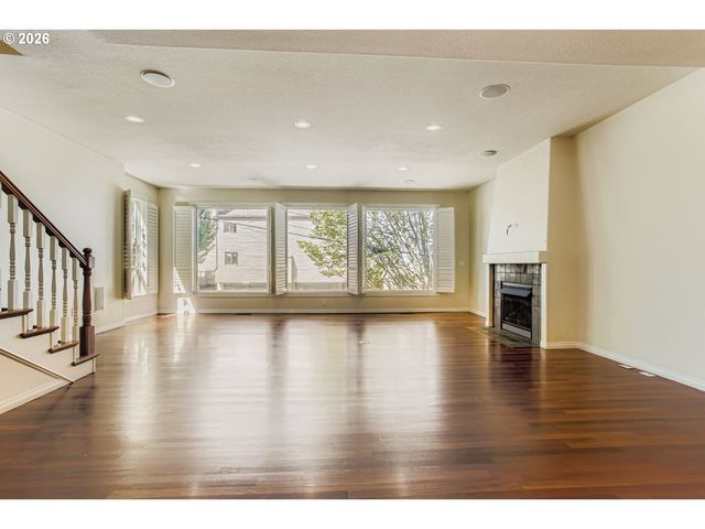 1616 Sw MONTGOMERY St, Portland, OR 97201