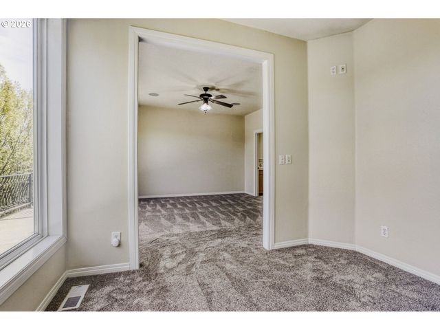 1616 Sw MONTGOMERY St, Portland, OR 97201