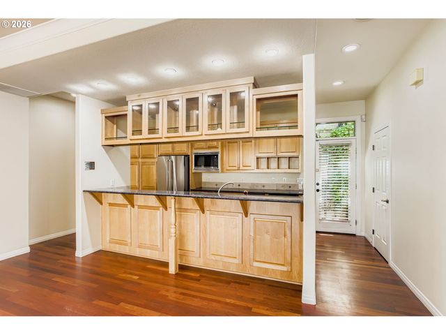 1616 Sw MONTGOMERY St, Portland, OR 97201