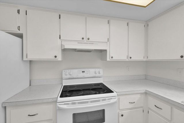 2950 SE Ocean Boulevard 14-1, Stuart, FL 34996