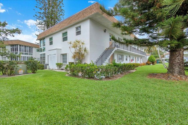 2950 SE Ocean Boulevard 14-1, Stuart, FL 34996