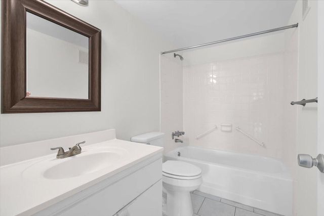 2950 SE Ocean Boulevard 14-1, Stuart, FL 34996