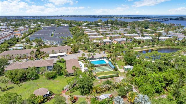 2950 SE Ocean Boulevard 14-1, Stuart, FL 34996