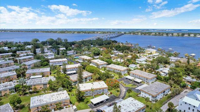 2950 SE Ocean Boulevard 14-1, Stuart, FL 34996