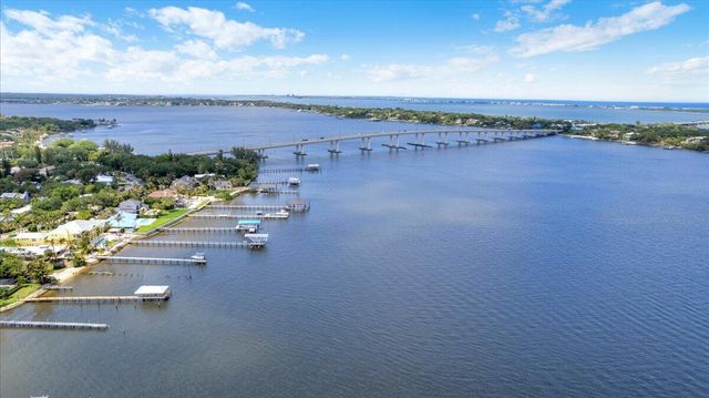 2950 SE Ocean Boulevard 14-1, Stuart, FL 34996