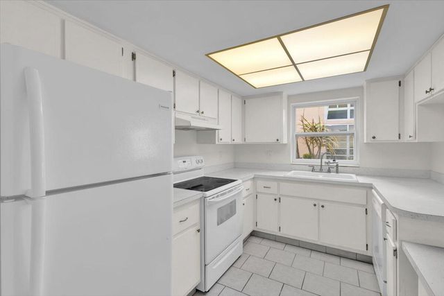 2950 SE Ocean Boulevard 14-1, Stuart, FL 34996
