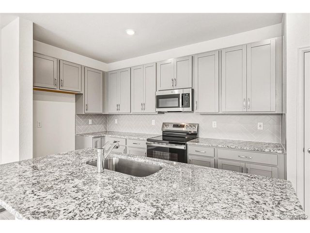 28708 E 6th Pl, Watkins, CO 80137