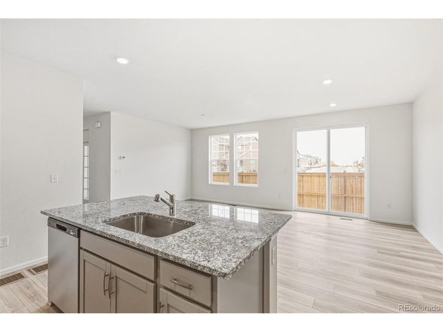 28708 E 6th Pl, Watkins, CO 80137