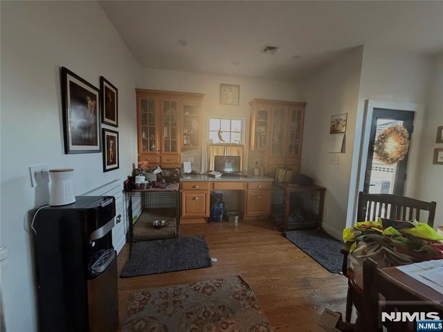 392 Highland Avenue, Wood Ridge, NJ 07075