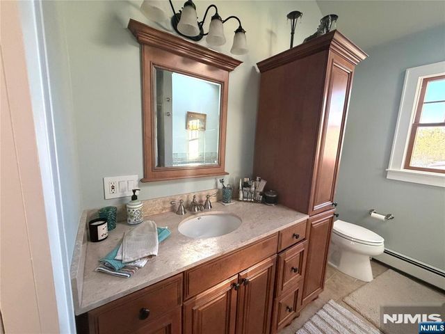392 Highland Avenue, Wood Ridge, NJ 07075