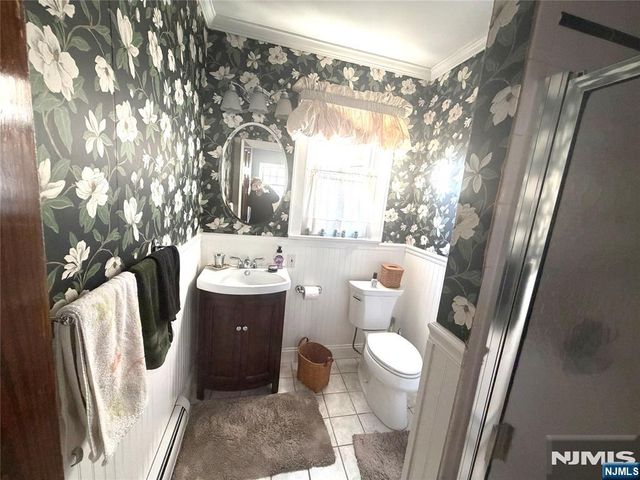 392 Highland Avenue, Wood Ridge, NJ 07075