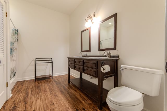 185 Mayfield Ln, Adamsville, TN 38310