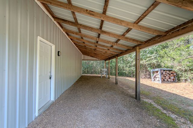 185 Mayfield Ln, Adamsville, TN 38310