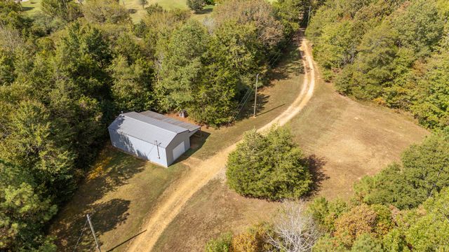 185 Mayfield Ln, Adamsville, TN 38310