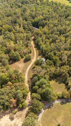 185 Mayfield Ln, Adamsville, TN 38310