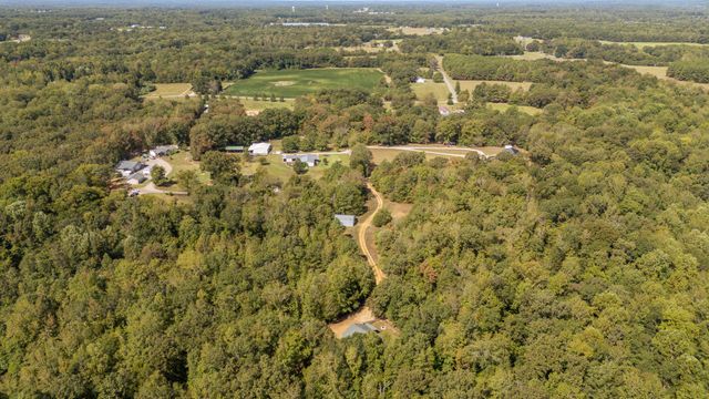 185 Mayfield Ln, Adamsville, TN 38310