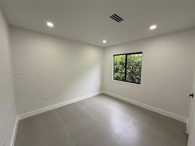 1125 NW 37th St, Miami, FL 33127