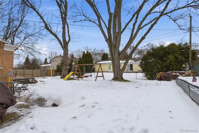 6115 Marscot Drive, Lansing, MI 48911