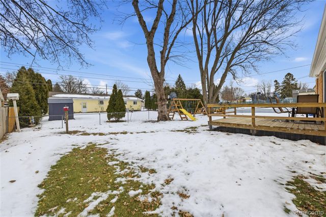 6115 Marscot Drive, Lansing, MI 48911