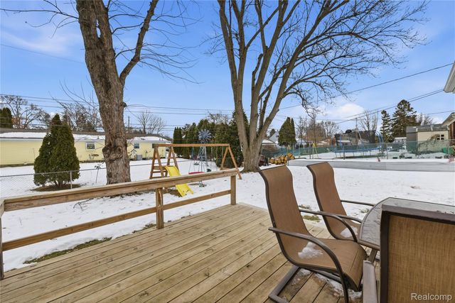 6115 Marscot Drive, Lansing, MI 48911