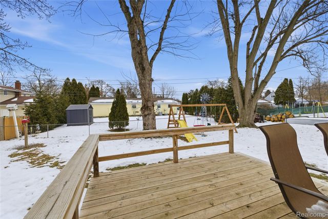 6115 Marscot Drive, Lansing, MI 48911