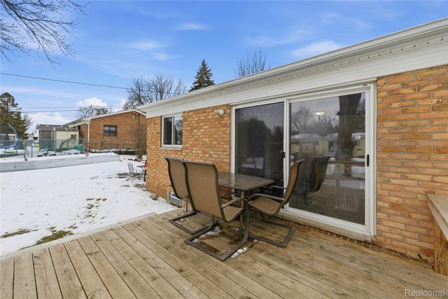 6115 Marscot Drive, Lansing, MI 48911