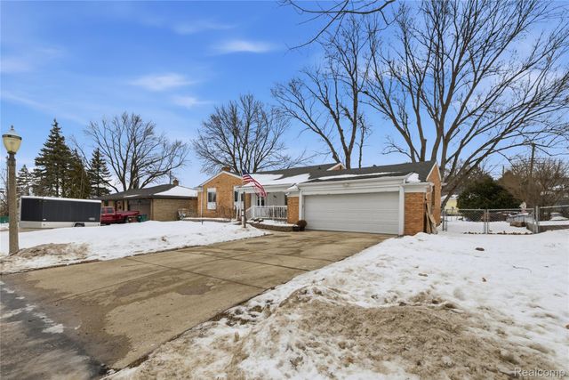 6115 Marscot Drive, Lansing, MI 48911