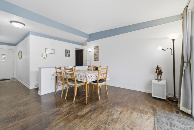 6115 Marscot Drive, Lansing, MI 48911