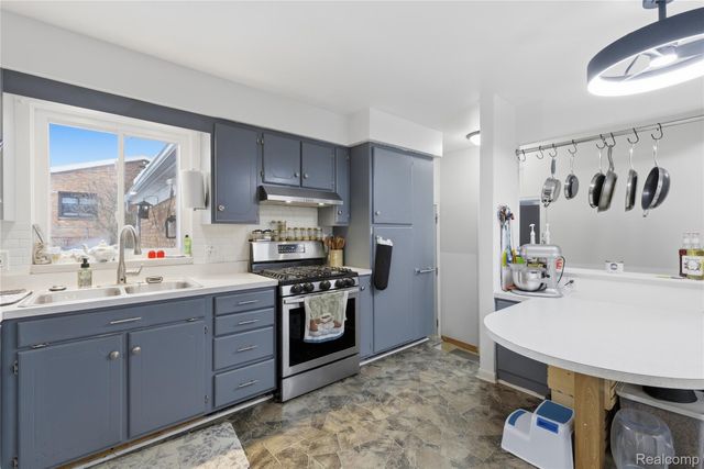 6115 Marscot Drive, Lansing, MI 48911