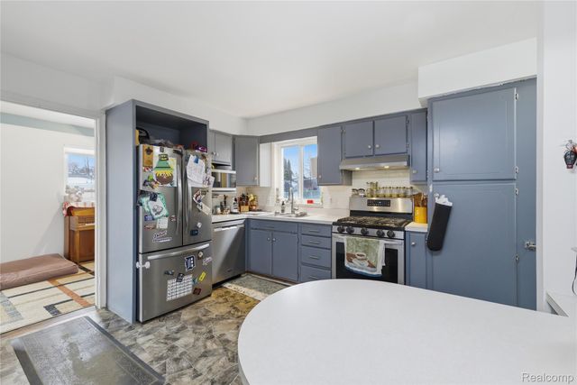 6115 Marscot Drive, Lansing, MI 48911