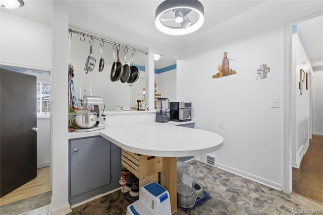 6115 Marscot Drive, Lansing, MI 48911