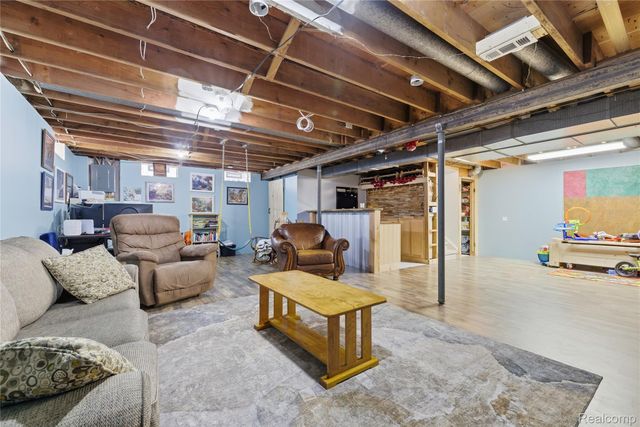 6115 Marscot Drive, Lansing, MI 48911