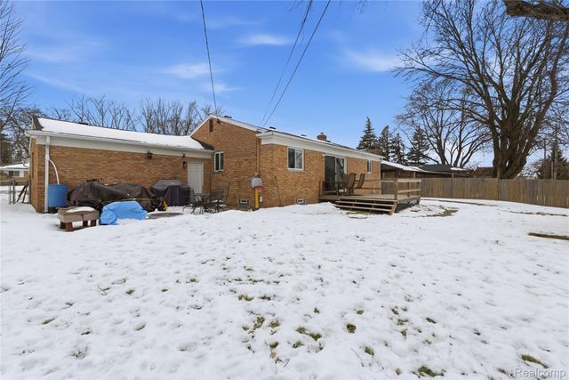 6115 Marscot Drive, Lansing, MI 48911