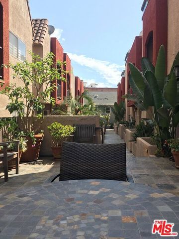 1957 N Bronson Avenue 112, Los Angeles, CA 90068