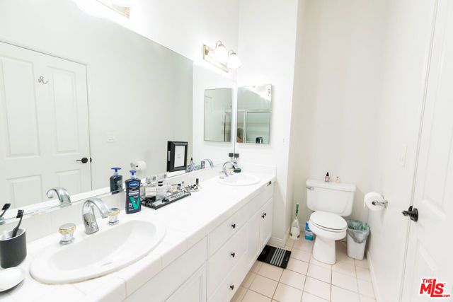 1957 N Bronson Avenue 112, Los Angeles, CA 90068