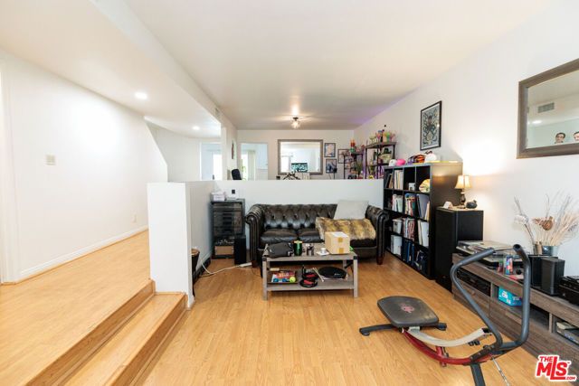 1957 N Bronson Avenue 112, Los Angeles, CA 90068