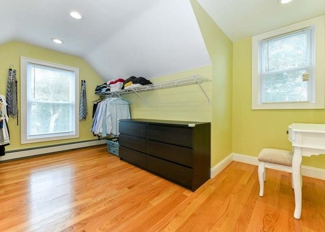 92 S Central Ave, Quincy, MA 02170